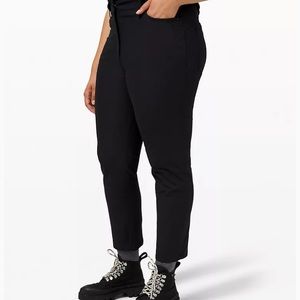 NWT Lululemon 5 pocket city sleek 7/8 size 8 black pants